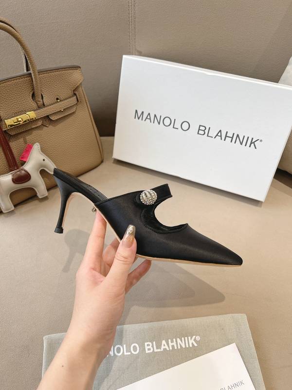 Manolo Blahnik Shoes MBS00058